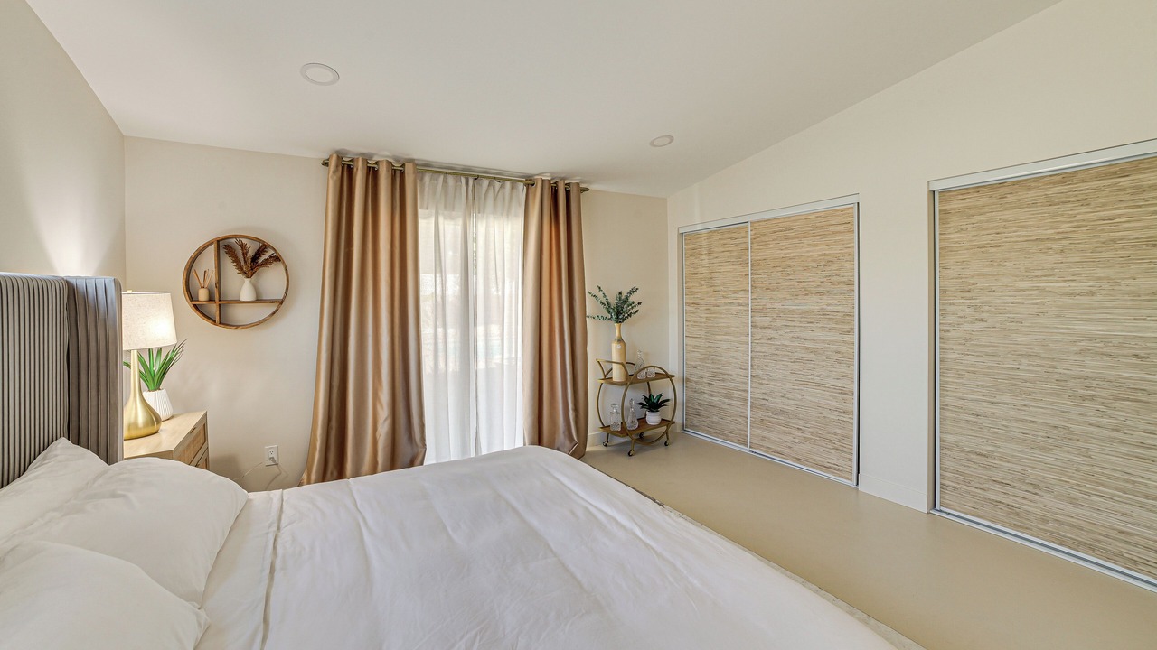 Photo of Bedroom in Woodland Hills