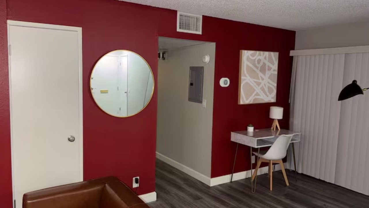 Photo of Livingroom in Pico - Robertson