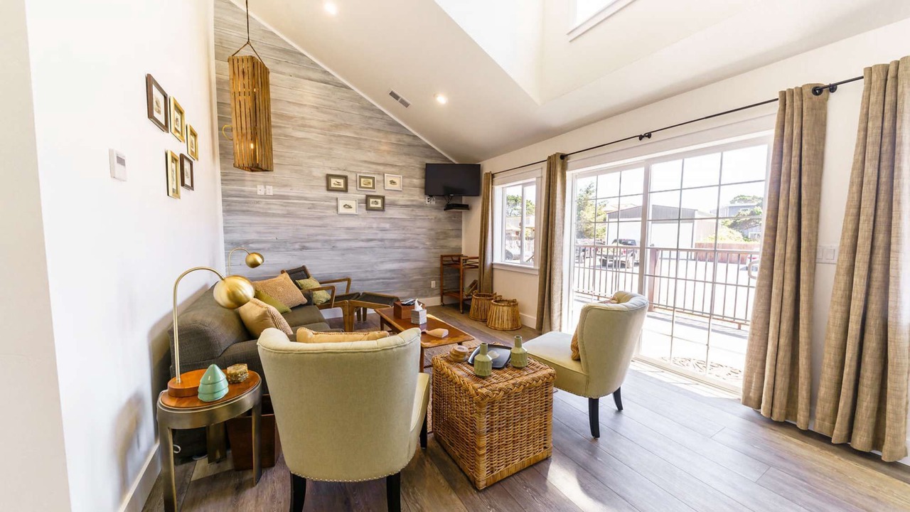 Photo of Livingroom in Crescent City North