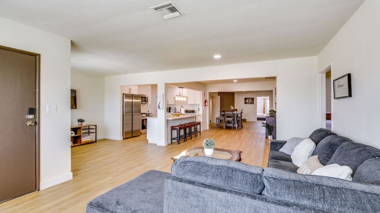 Photo of Livingroom in Lincoln Acres