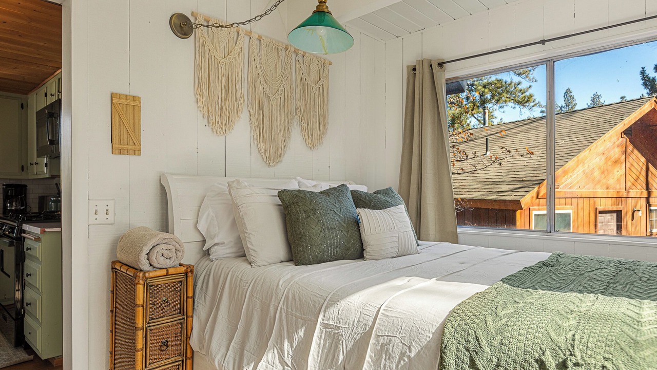 Photo of Bedroom in Big Bear Lake