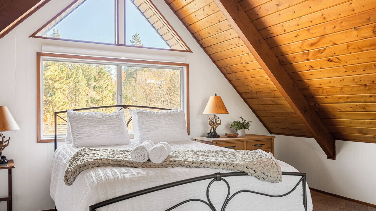 Photo of Bedroom in Big Bear Lake