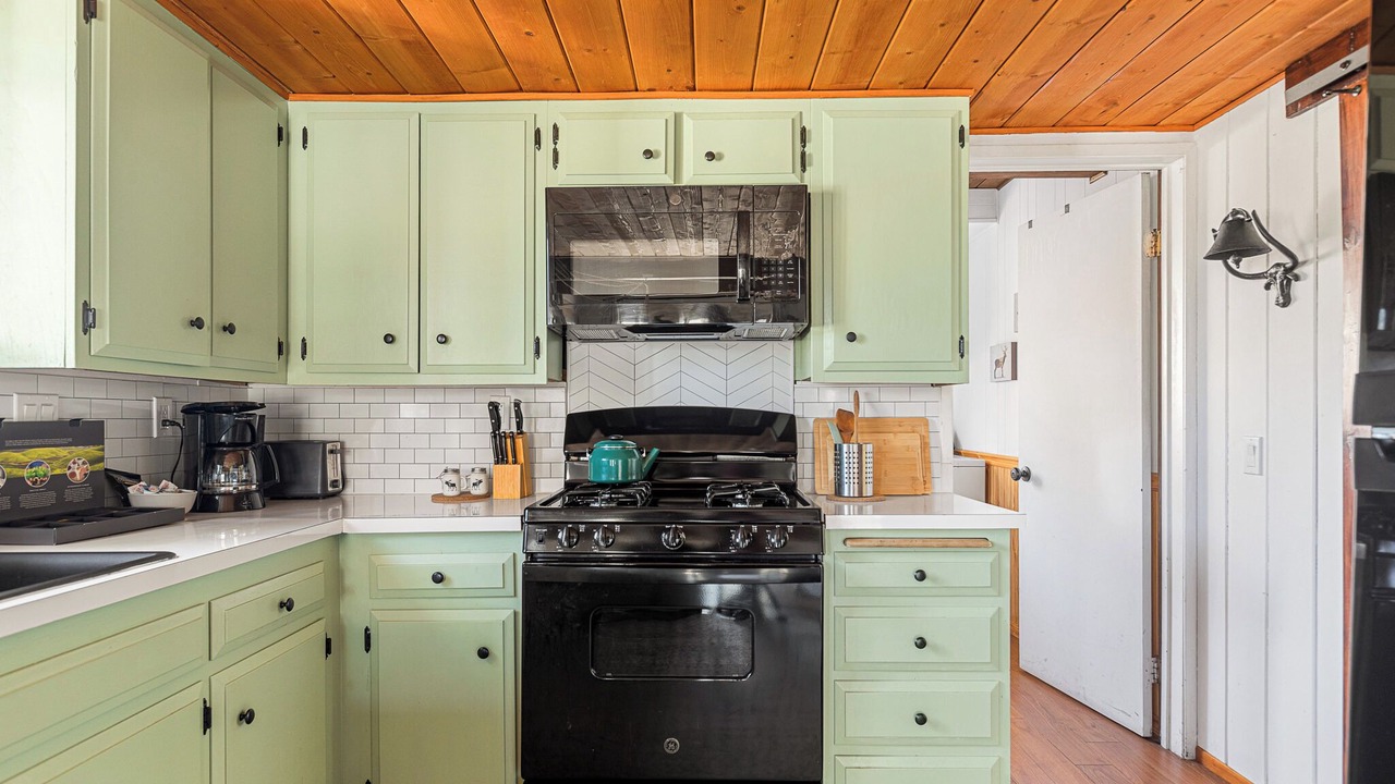 Photo of Kitchen in Big Bear Lake