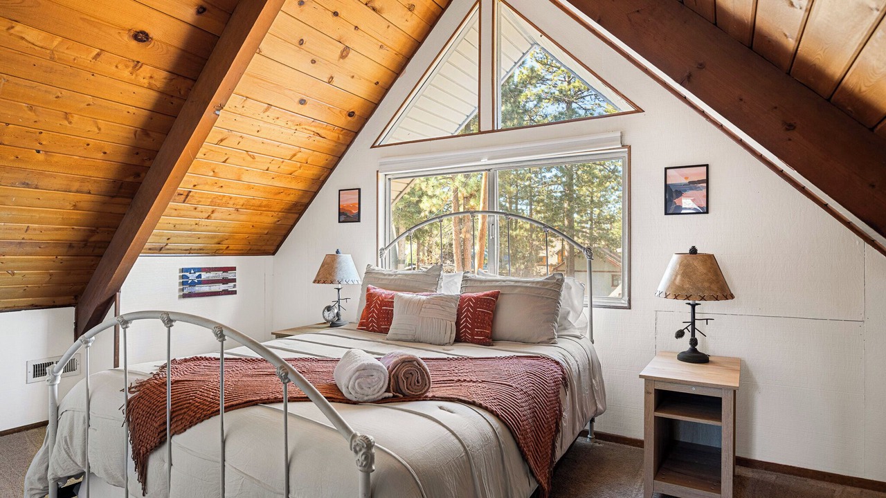 Photo of Bedroom in Big Bear Lake