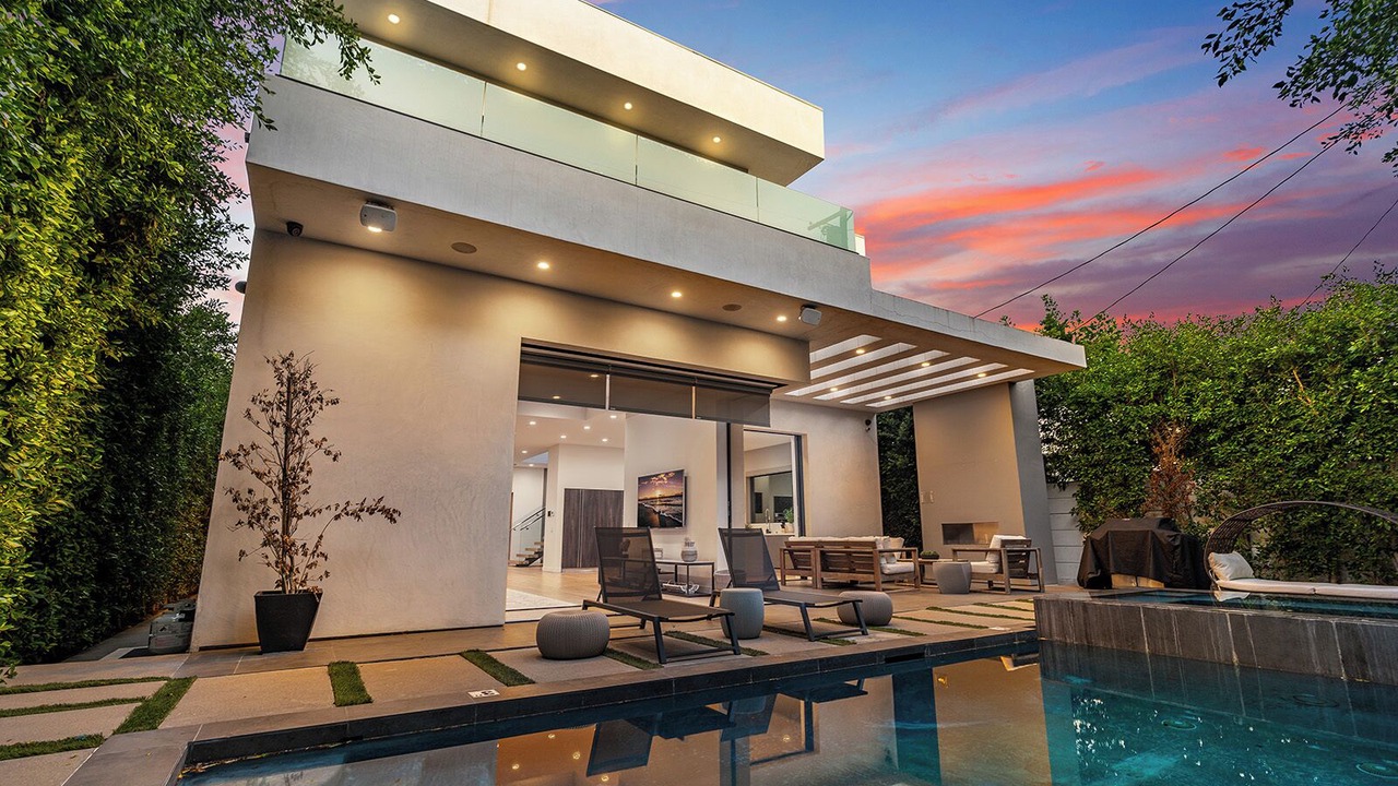 Photo of Outdoor in Melrose