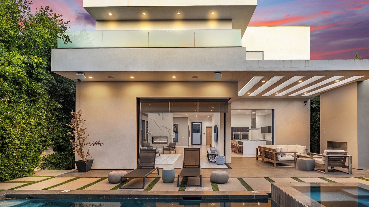 Photo of Outdoor in Melrose