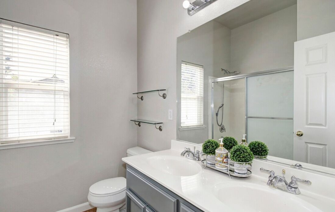 Photo of Bathroom in North Natomas