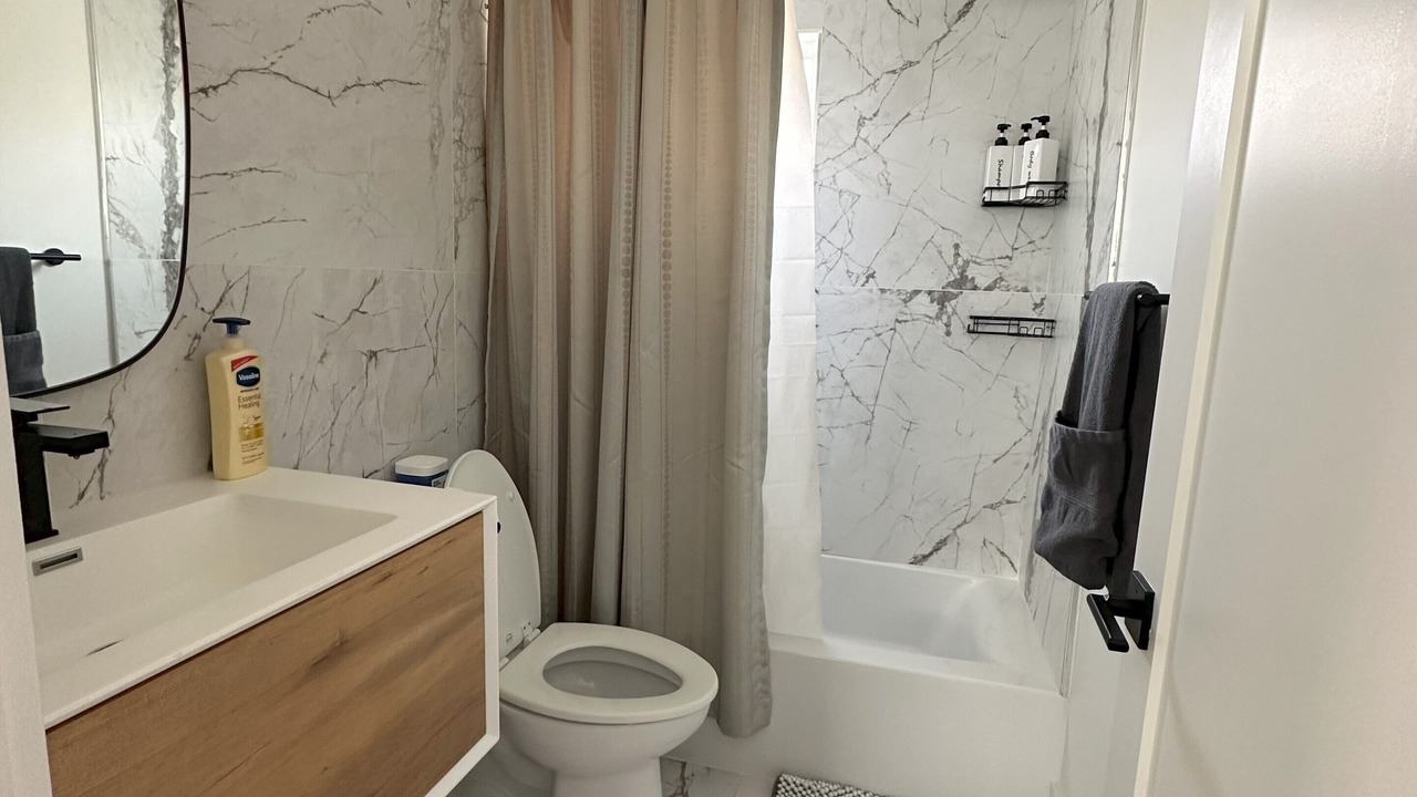 Photo of Bathroom in Paradise Park