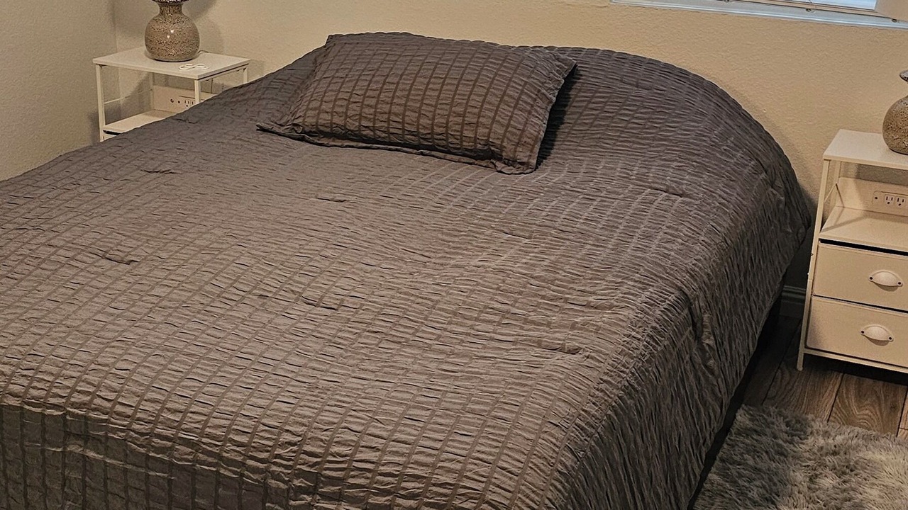 Photo of Bedroom in Boyes Hot Springs