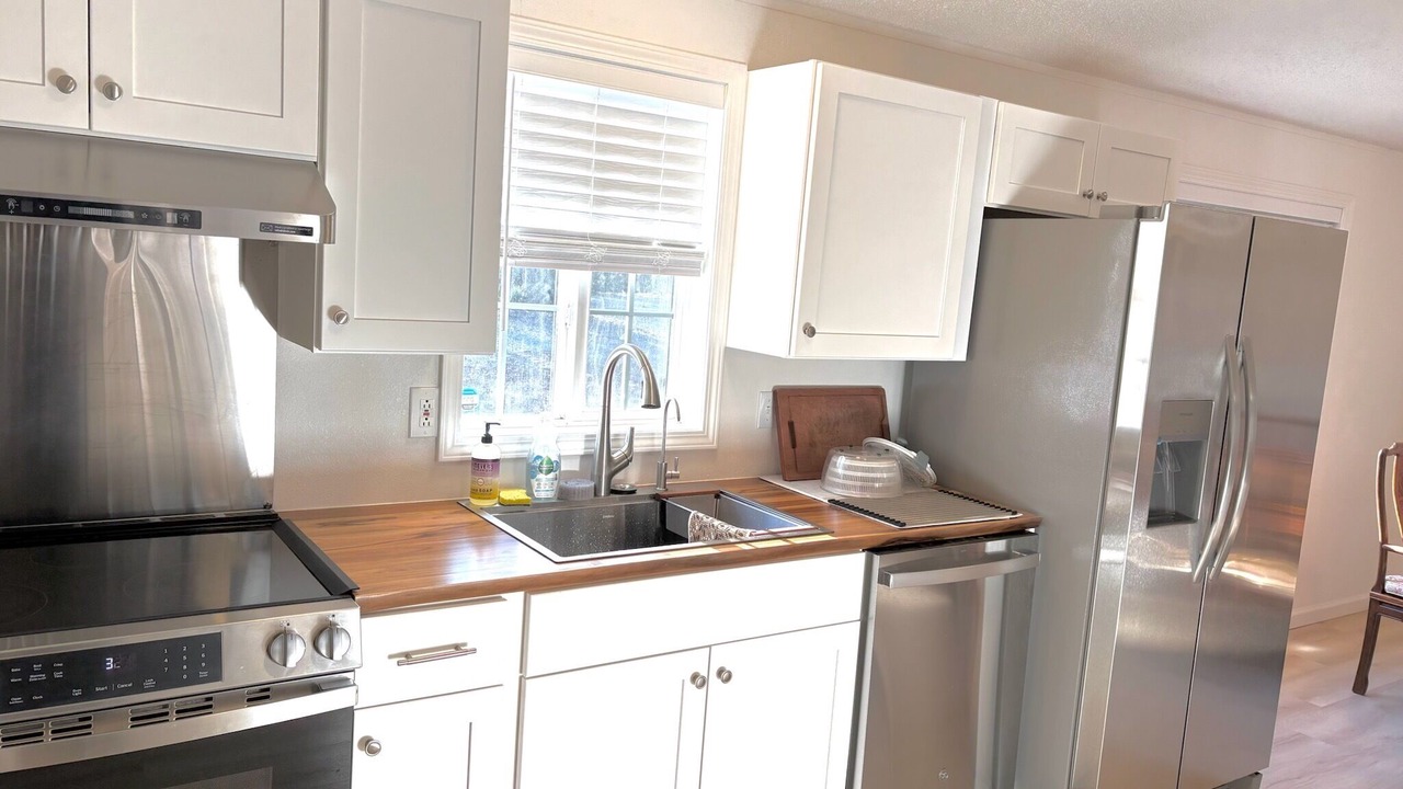 Photo of Kitchen in Lakehead-Lakeshore