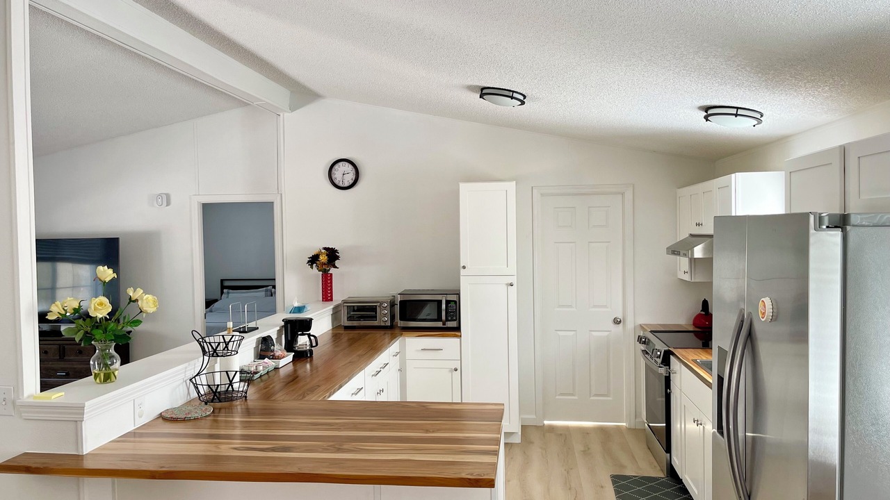 Photo of Kitchen in Lakehead-Lakeshore
