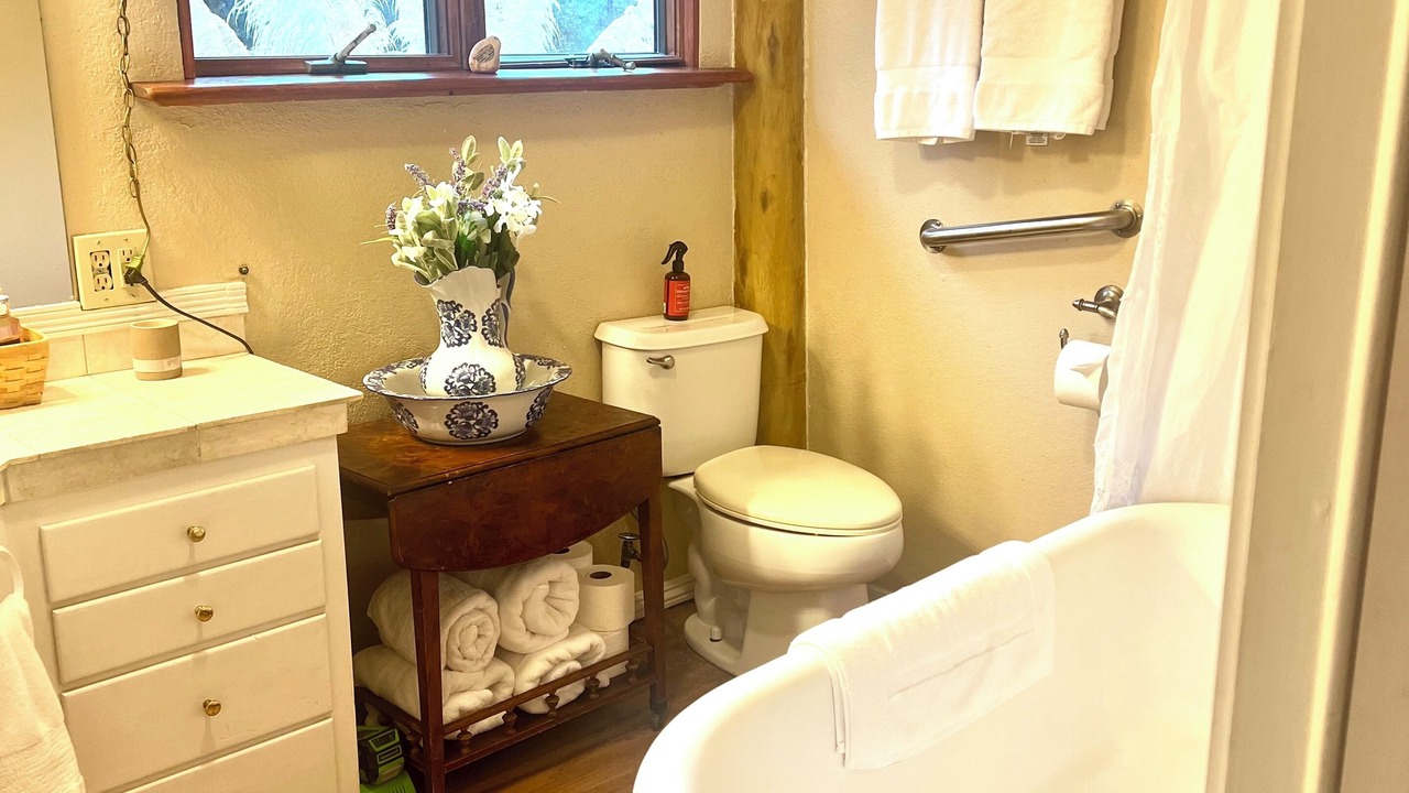 Photo of Bathroom in Yosemite Forks