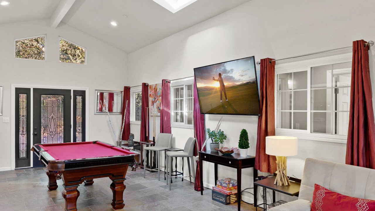 Photo of Livingroom in Northeast Carmel