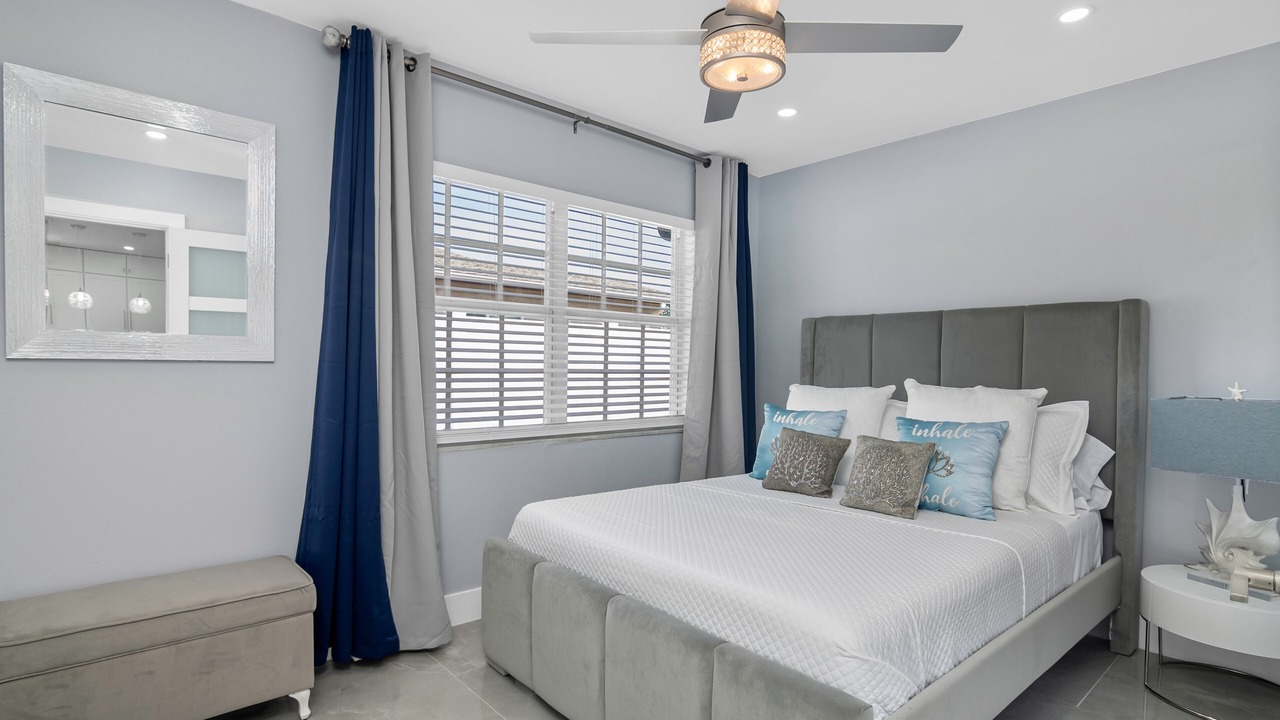 Photo of Bedroom in Naples Park