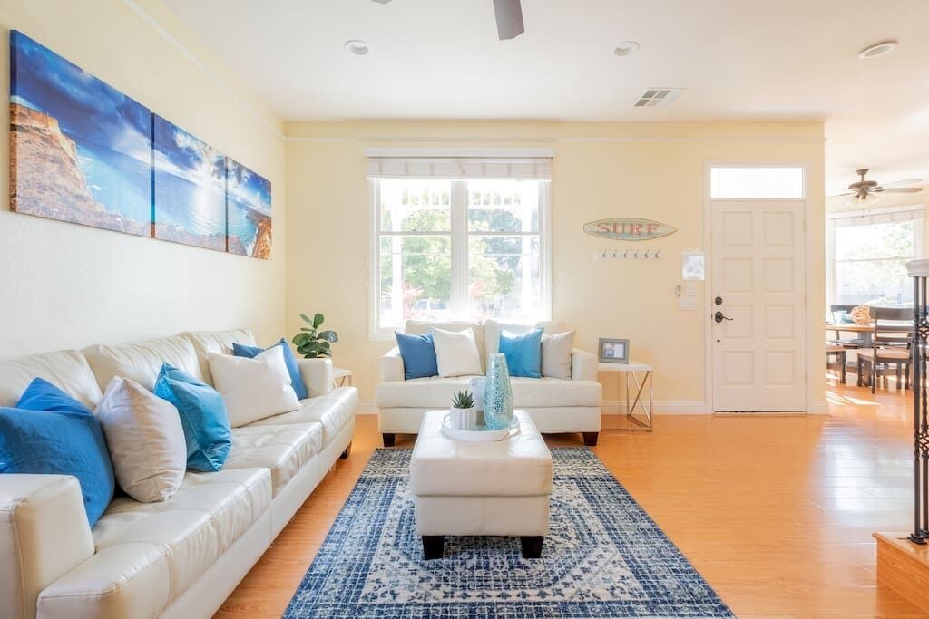 Photo of Livingroom in Crown Point
