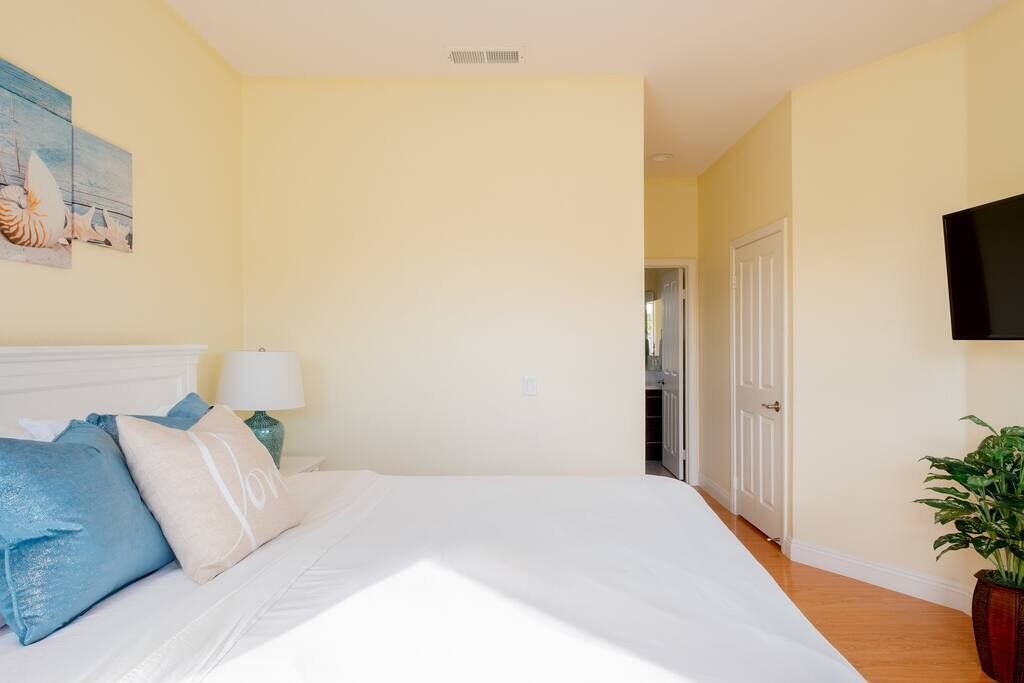 Photo of Bedroom in Crown Point