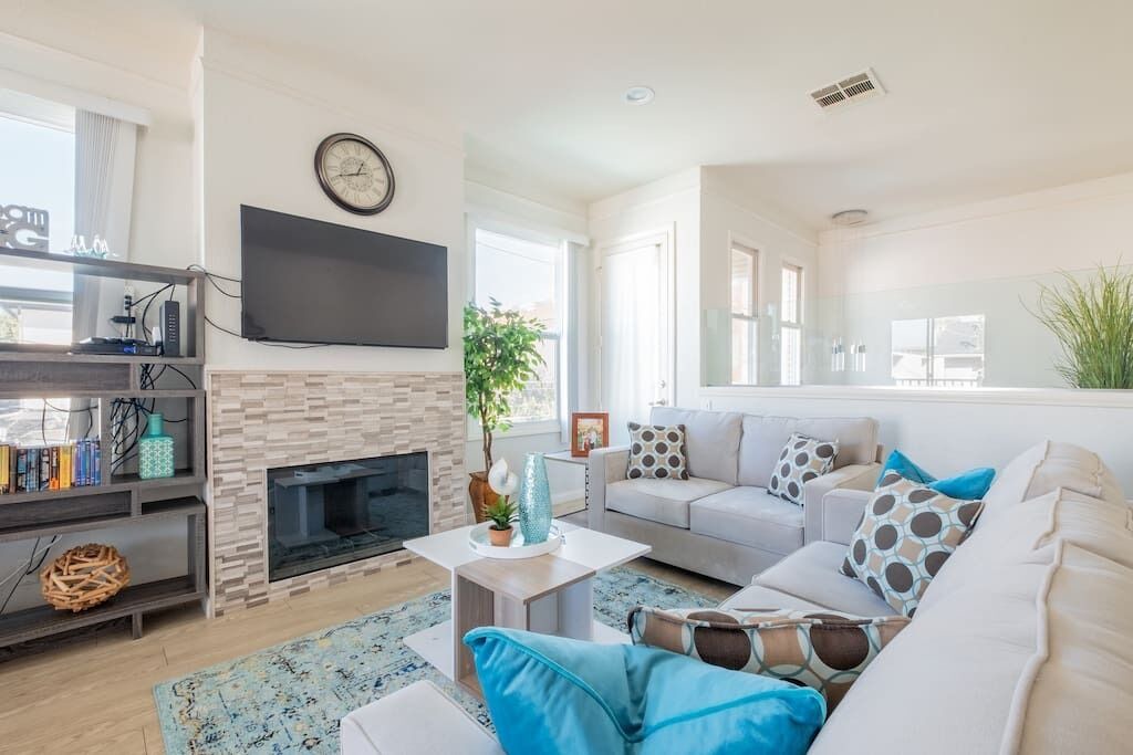 Photo of Livingroom in Crown Point