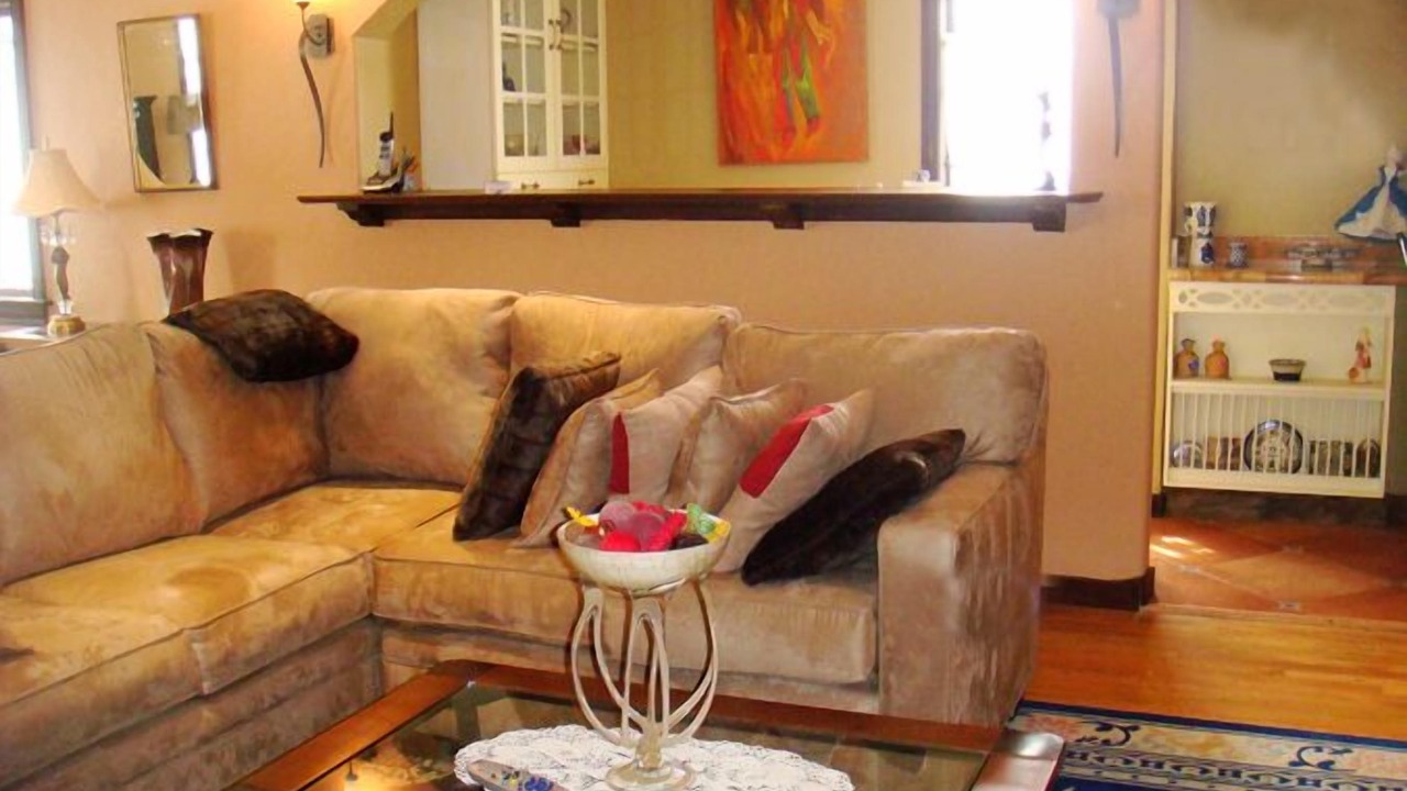 Photo of Livingroom in Merced Manor