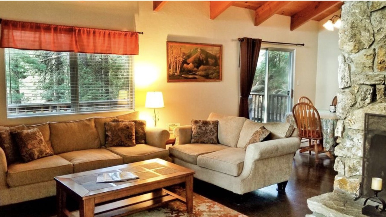 Photo of Bedroom in Lake Almanor Country Club