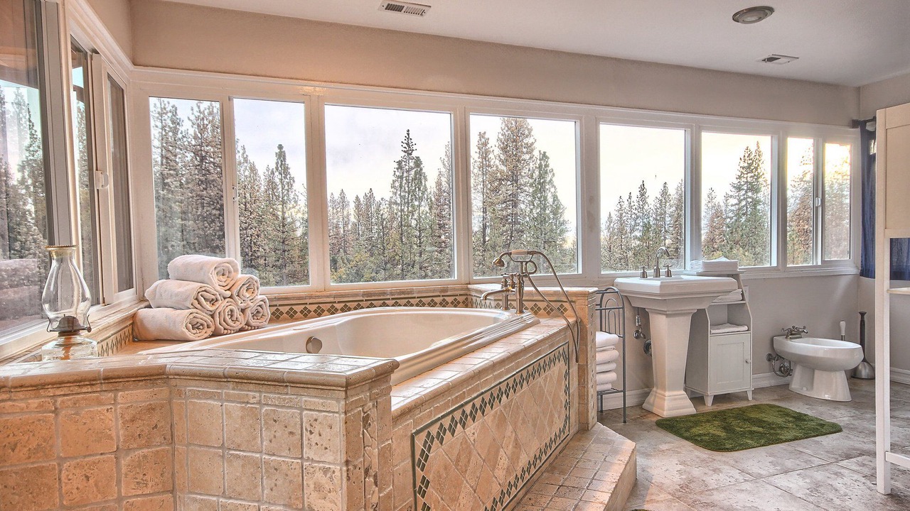 Photo of Bathroom in Mariposa