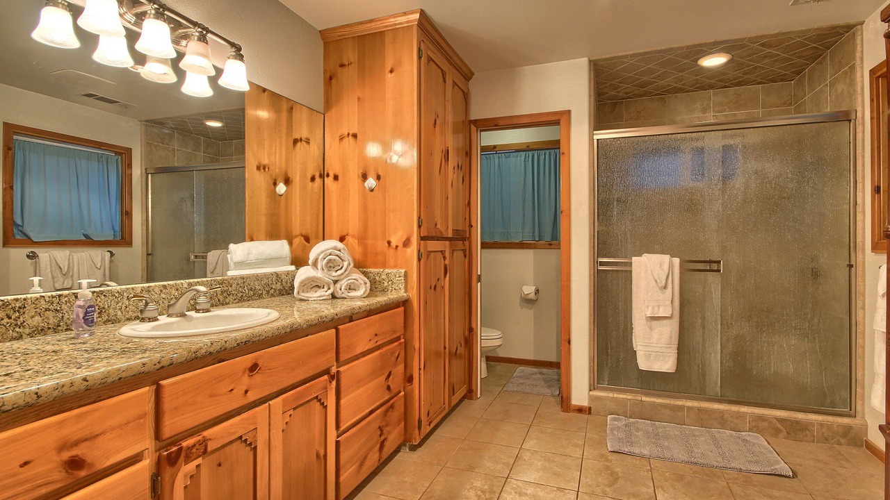 Photo of Bathroom in Mariposa