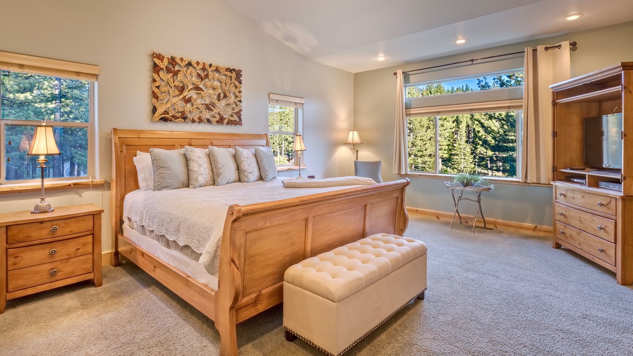 Photo of Livingroom in Country Club Estates