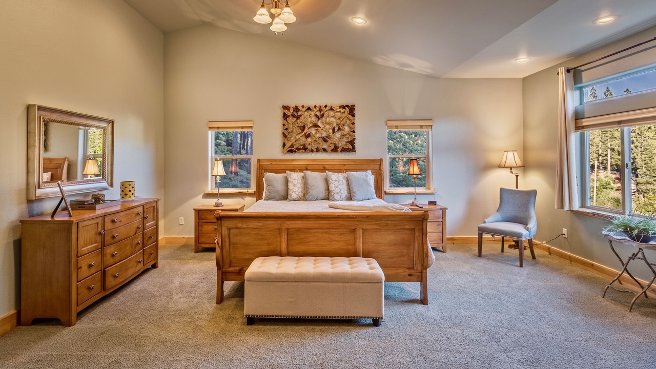 Photo of Bedroom in Country Club Estates