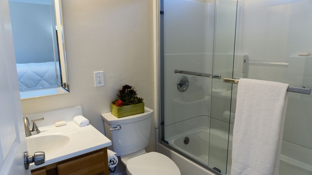 Photo of Bathroom in East Palo Alto