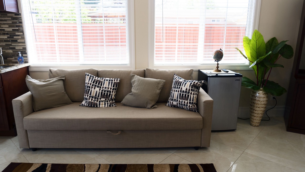 Photo of Livingroom in East Palo Alto