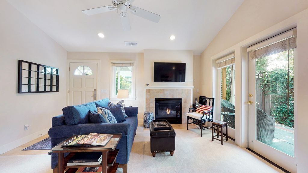 Photo of Livingroom in Sonoma
