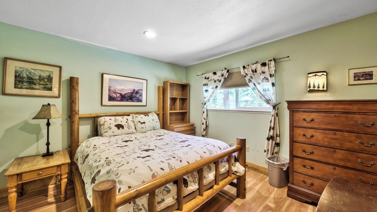 Photo of Bedroom in Christmas Valley