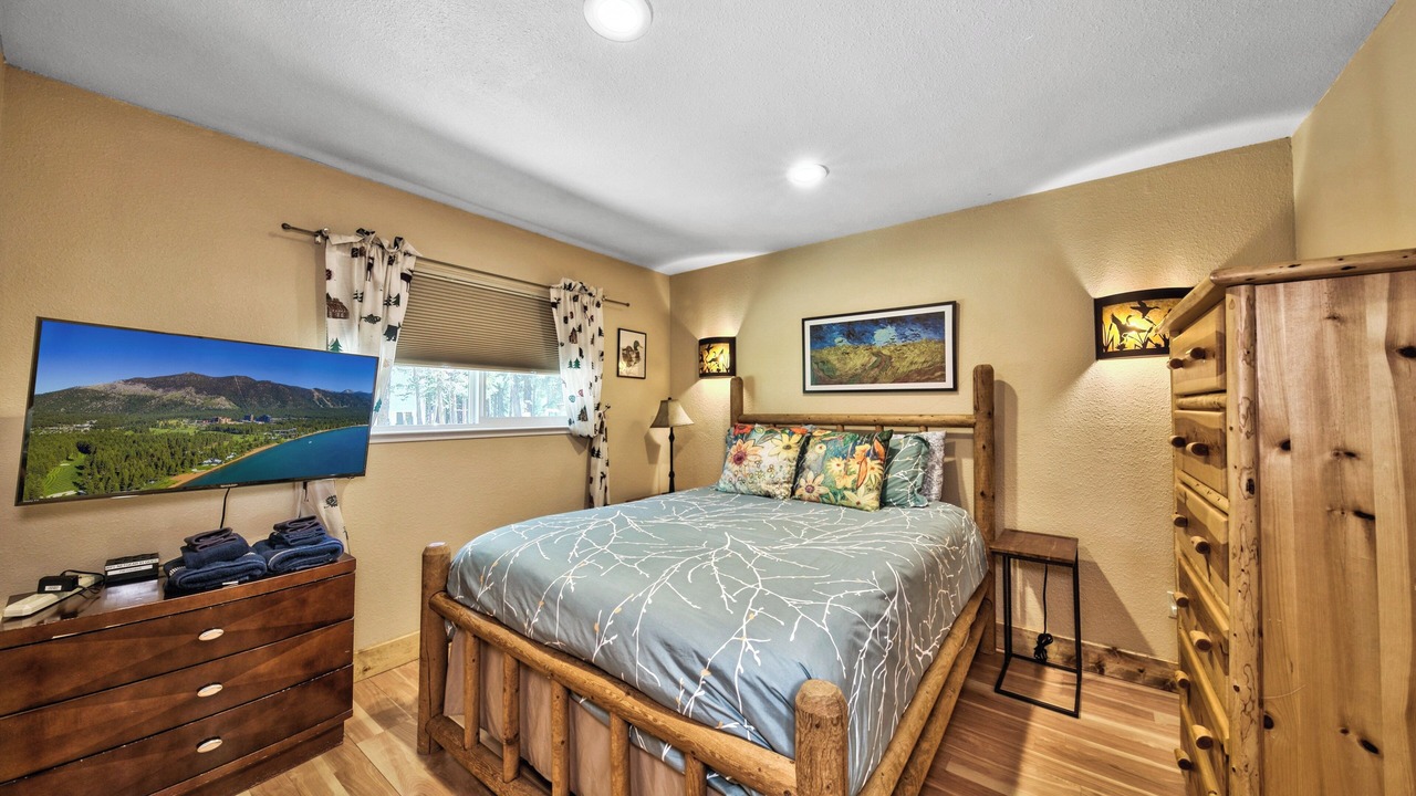 Photo of Bedroom in Christmas Valley