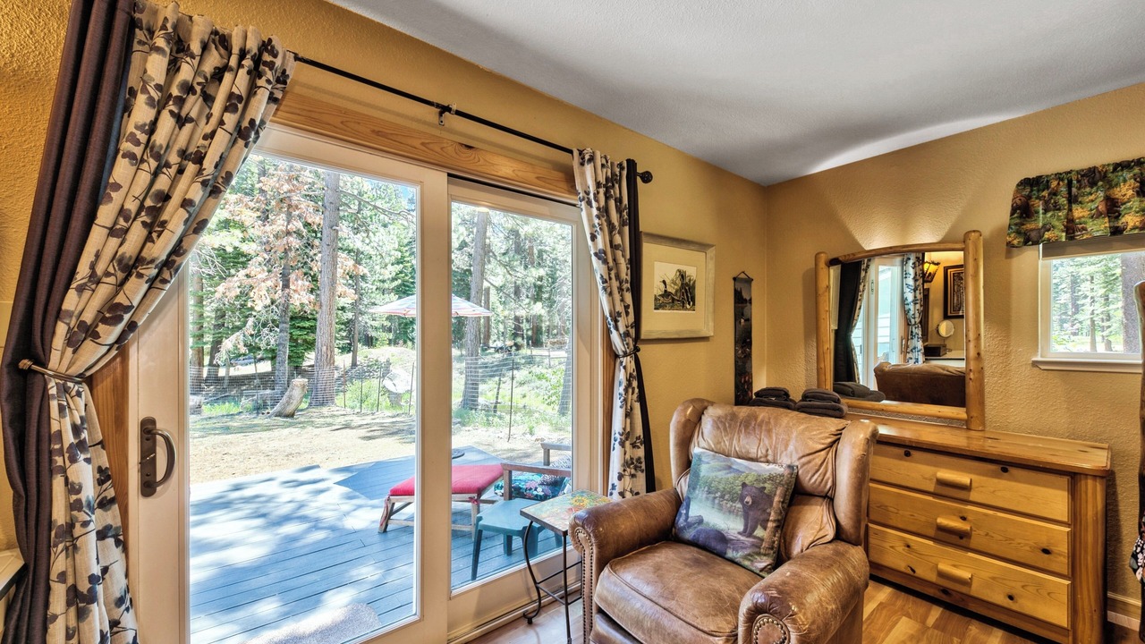Photo of Livingroom in Christmas Valley