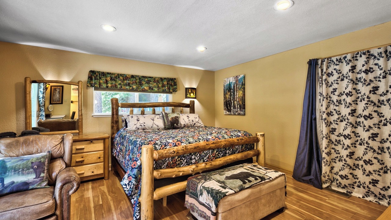 Photo of Bedroom in Christmas Valley
