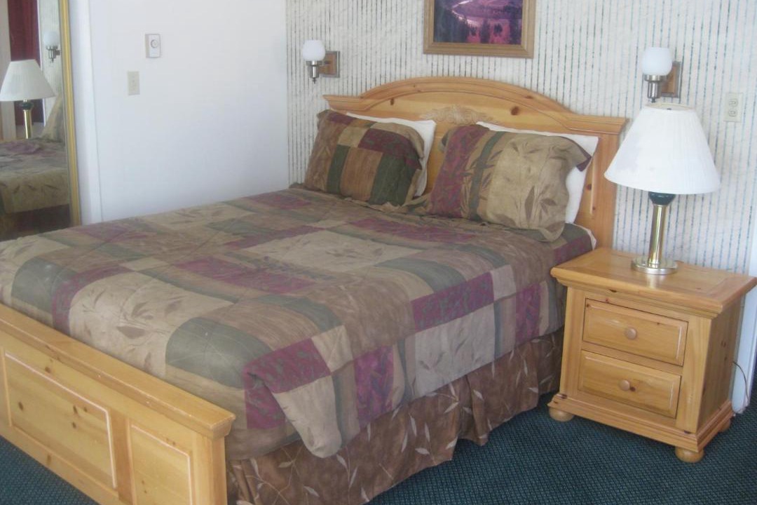Photo of Bedroom in June Lake