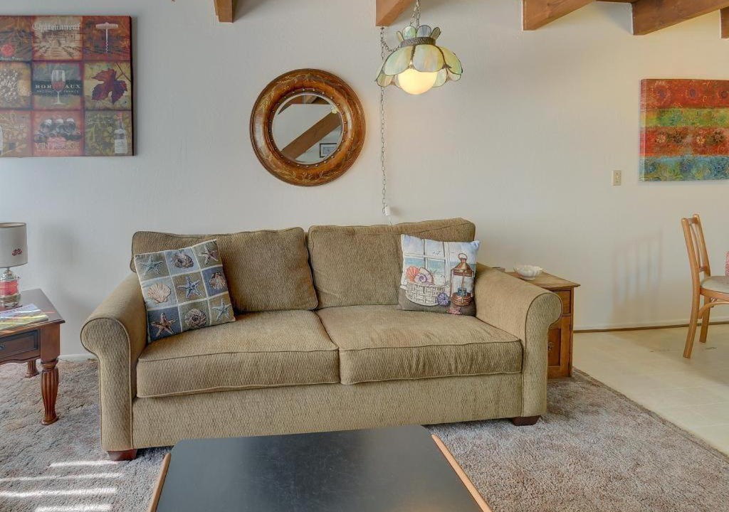 Photo of Livingroom in Carpinteria