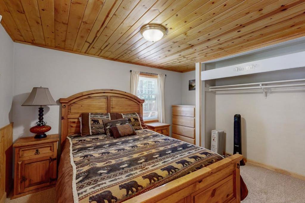 Photo of Bedroom in Black Bart