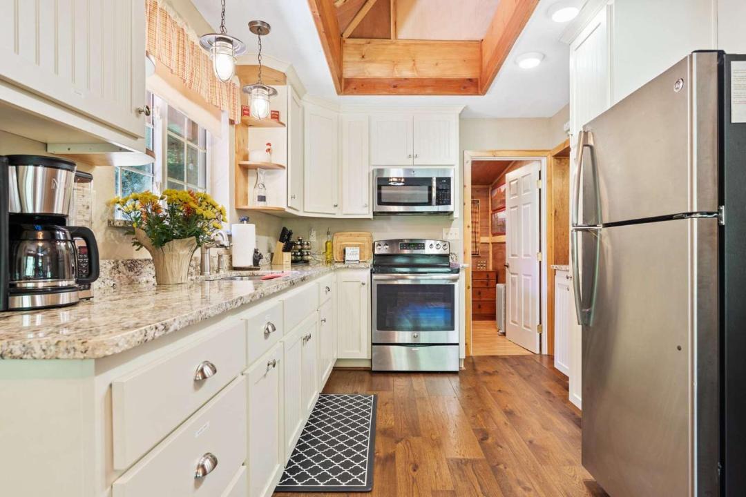 Photo of Kitchen in Sugar Pine