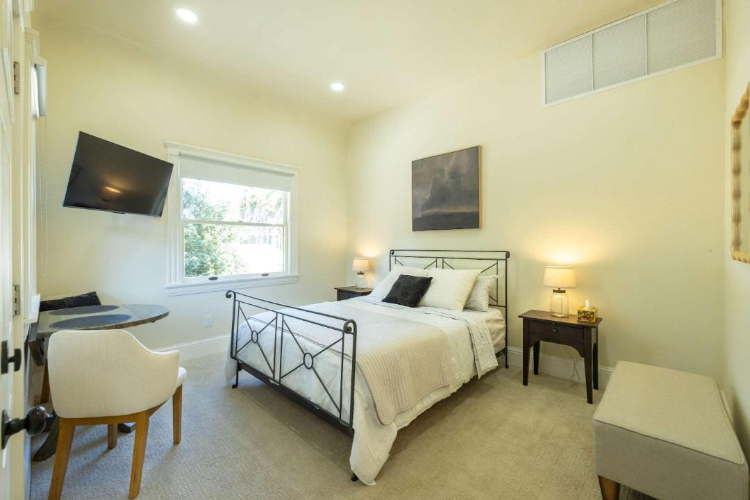 Photo of Bedroom in Martinez