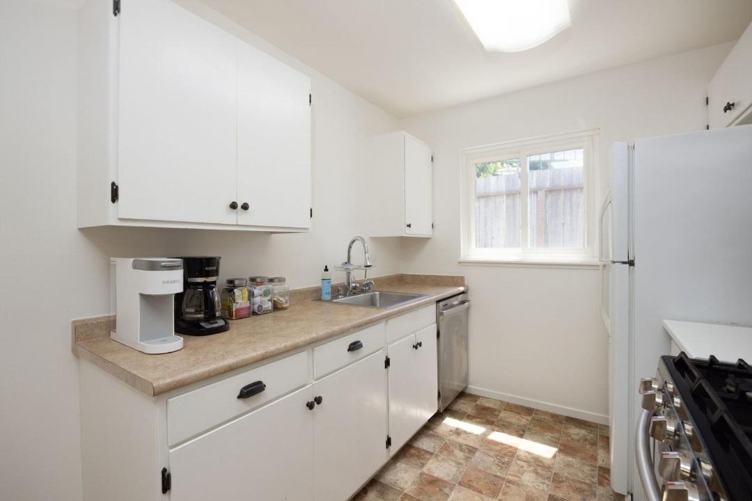 Photo of Kitchen in Linda Mar