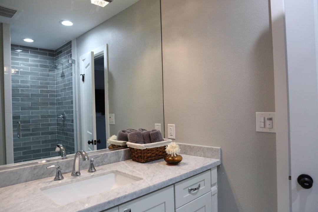 Photo of Bathroom in Orange