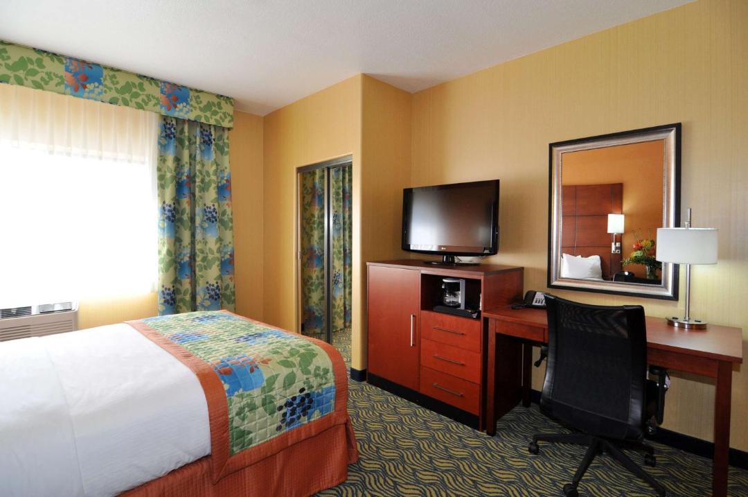 Photo of Bedroom in Raisin
