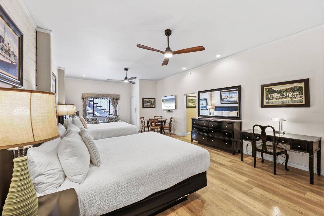 Photo of Bedroom in Avalon