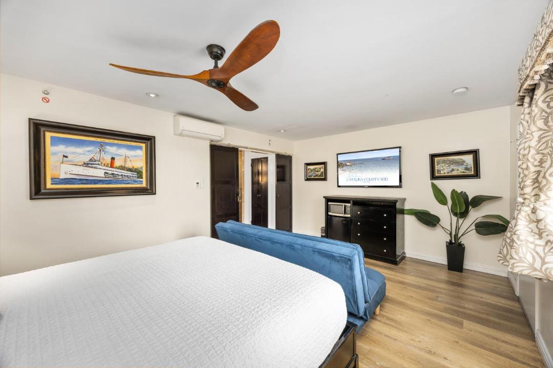 Photo of Bedroom in Avalon