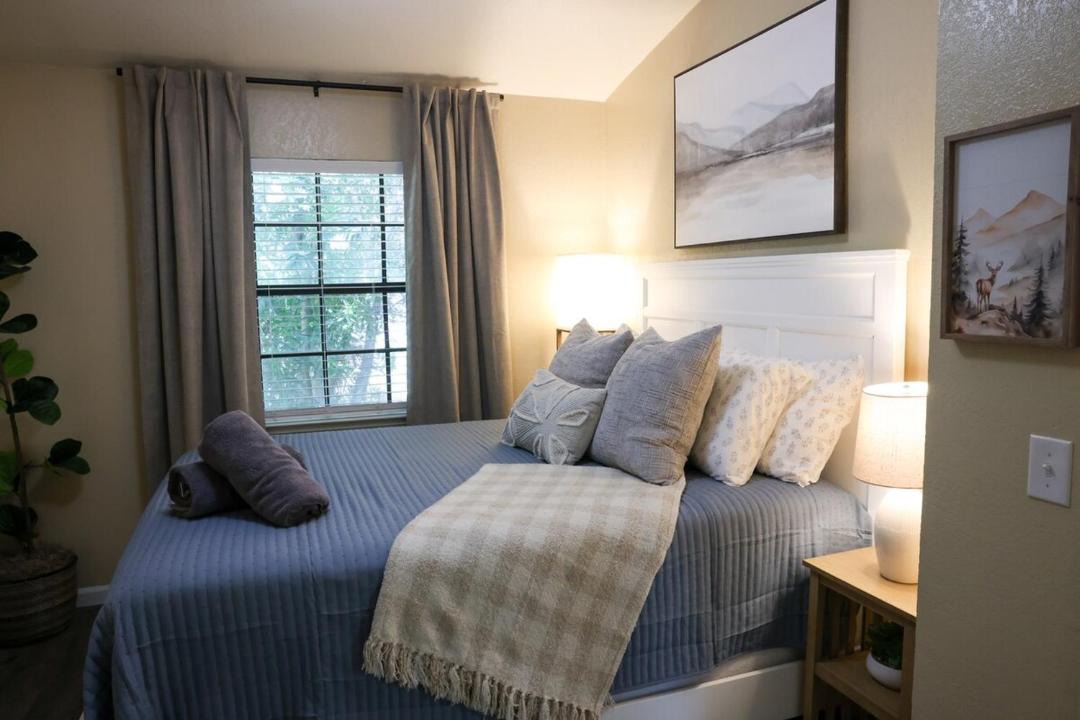 Photo of Bedroom in Three Rivers