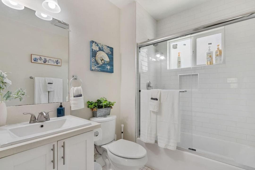 Photo of Bathroom in North Long Beach
