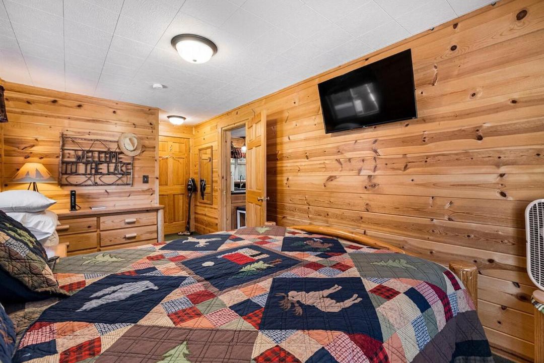 Photo of Bedroom in Peninsula Village