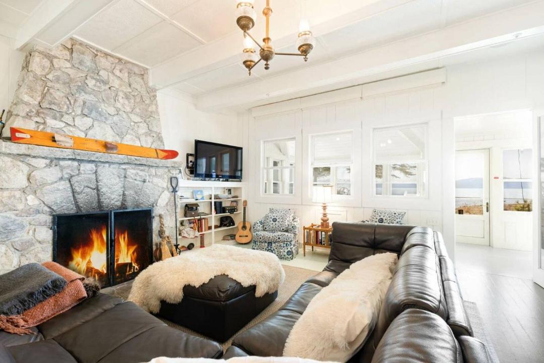 Photo of Livingroom in Homewood