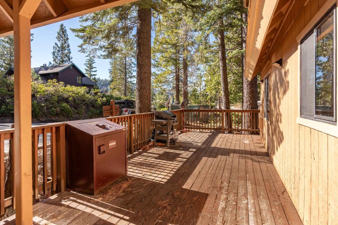 Photo of Patio Balcony in Yosemite West