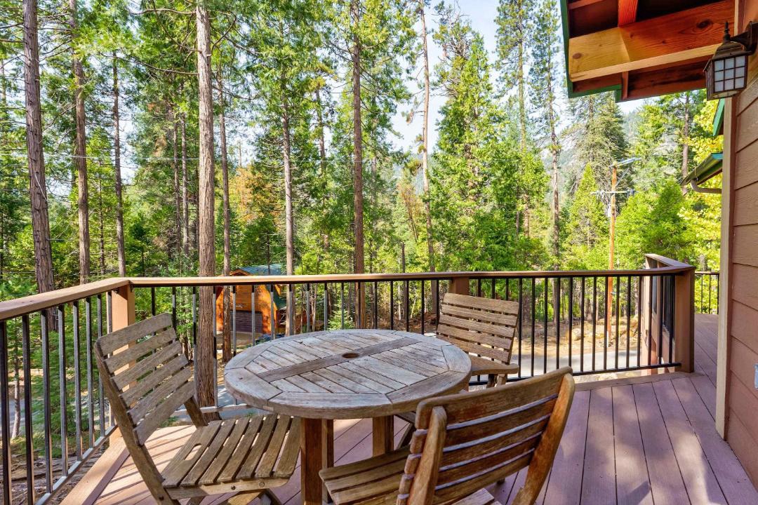 Photo of Patio Balcony in North Wawona